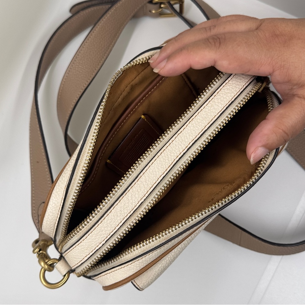 Coach Cream and Tan Crossbody Bag - Picture 3 of 17
